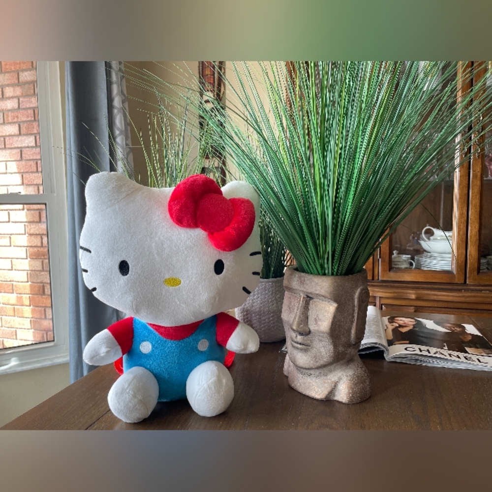 Hello Kitty 😻💖  Big Red Bow 15" Plush Backpack Bag NWT - Picture 9 of 10